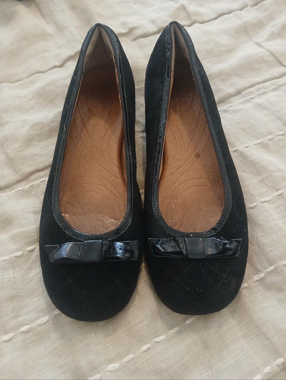 Clarks Black Velvet Ballet Flats with Bow